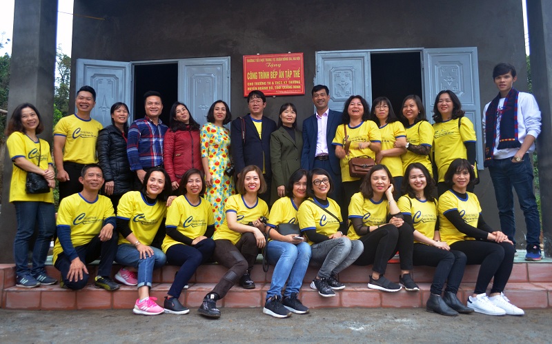 Trường Tiểu học Trung Tự (Hà Nội): Mang tết ấm đến với thầy trò Kỳ Thượng (Hoành Bồ - Quảng Ninh)